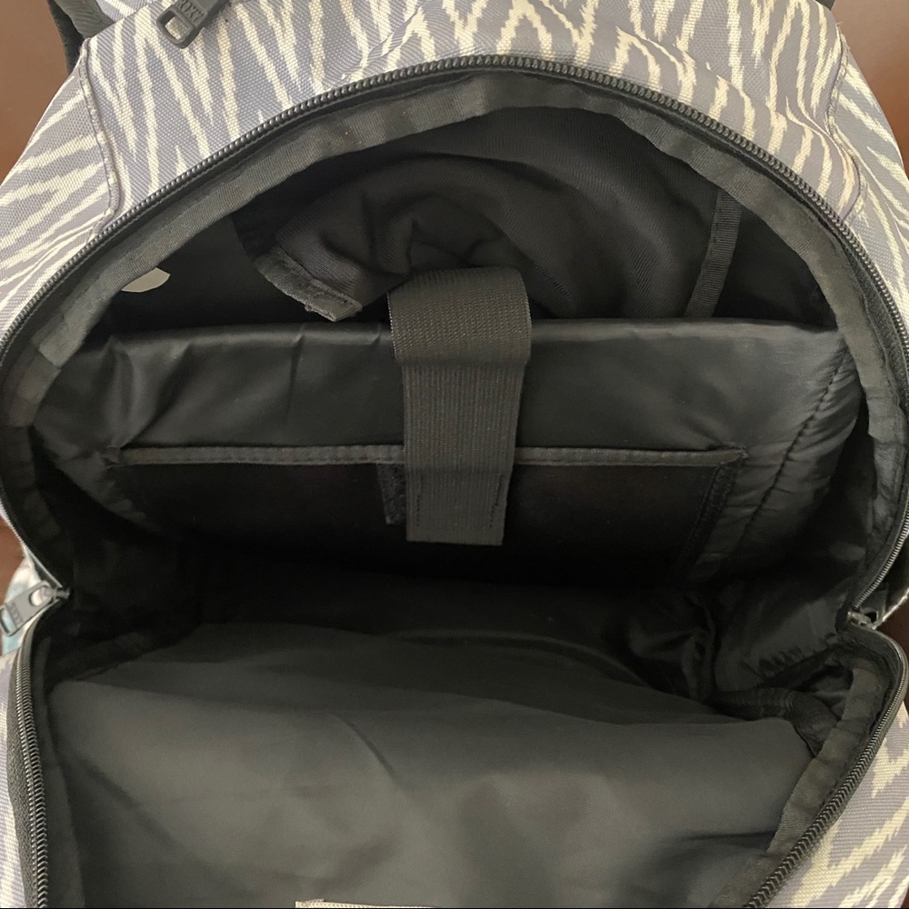 ✔️ SOLD Roxy Grand Thoughts Backpack - Picture 2 of 11